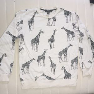 Forever 21 Sweaters - Comfy Giraffe sweater Forever 21 Sweaters - Comfy Giraffe sweater